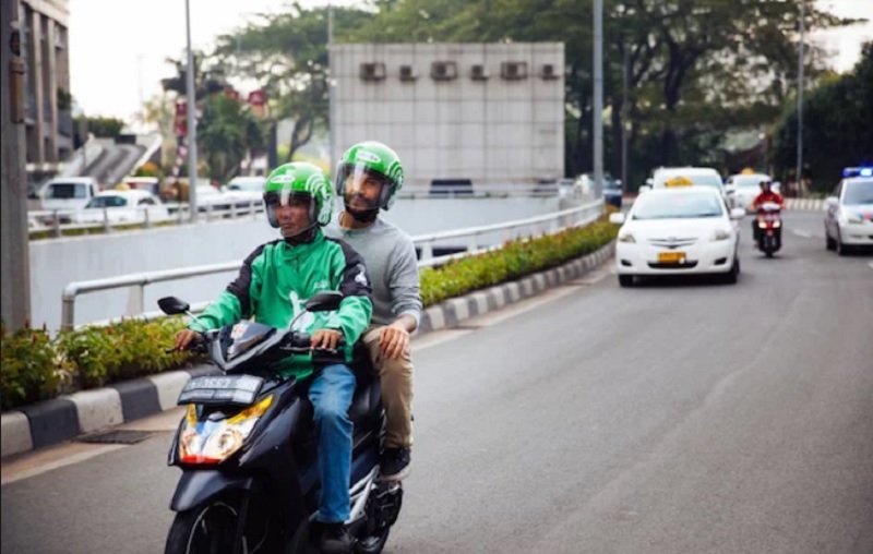Regulator Filipina minta Go-Jek saingi Grab