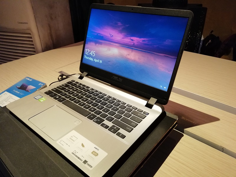 Asus rilis laptop murah sudah pakai fingerprint