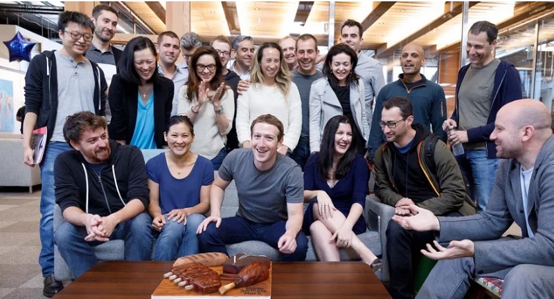 Zuckerberg rombak jajaran eksekutif Facebook