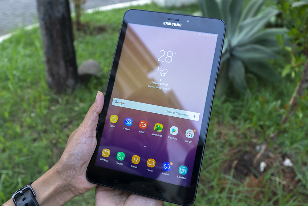 Galaxy Tab A (2017) cocok untuk bisnis dan anak-anak