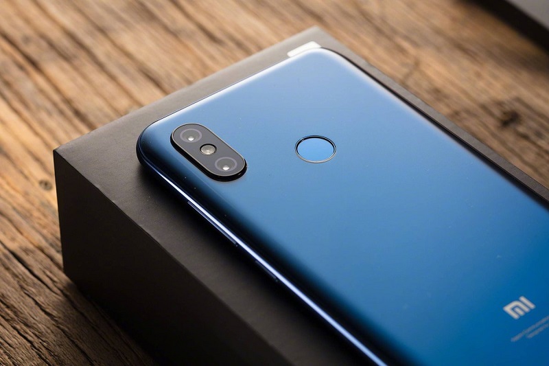 Xiaomi pamer penjualan Mi 8 yang laris manis