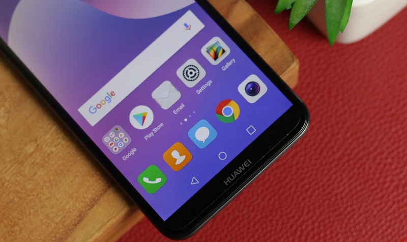 Huawei Nova 3i punya empat kamera