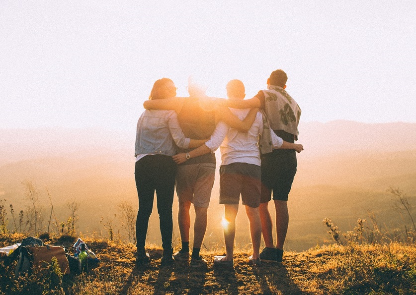 Caption Instagram keren saat hangout bareng sahabat