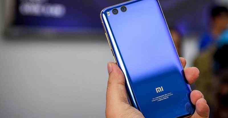 Face unlock Xiaomi Pocophone F1 bisa dipakai saat gelap gulita