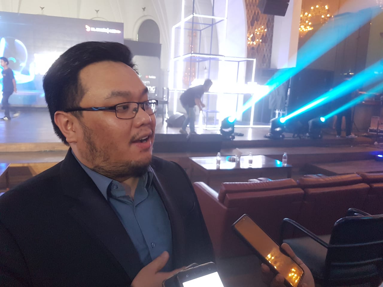 Gandeng Luna, XL Axiata berpaling dari Evercoss?