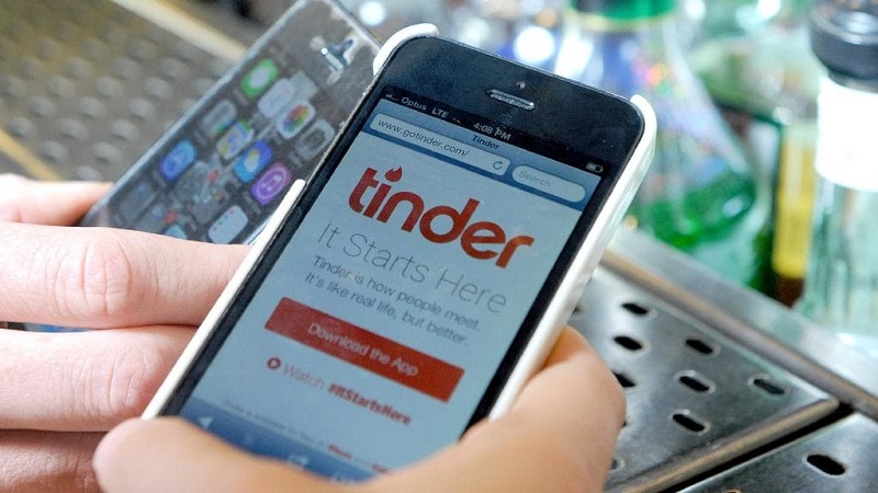 Tinder gugat perusaahan induknya