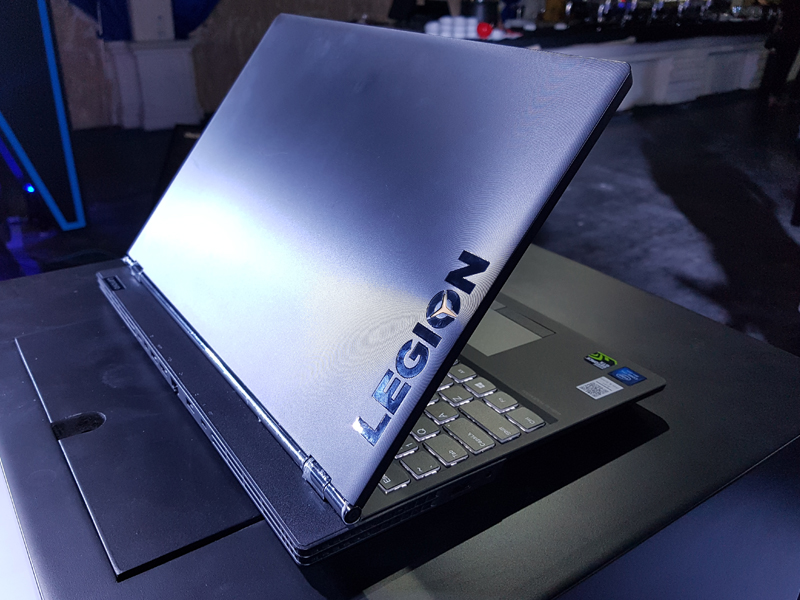 Lenovo Legion Y530, tampilannya manis tapi lebih ganas