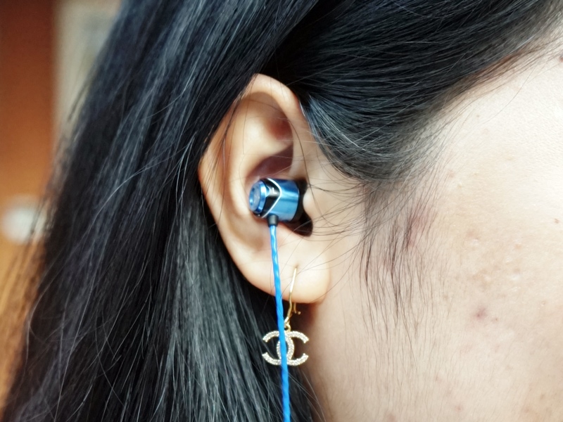 Earphoe ini sangat cocok untuk musik pop.