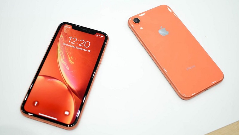 Apple pangkas jumlah produksi iPhone XR