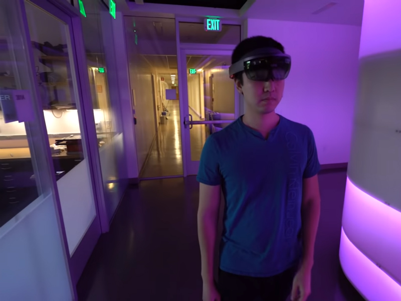 Perusahaan ini buat headset AR jadi mata baru untuk tuna netra