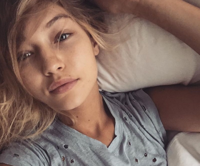 10 Caption Instagram kece morning selfie