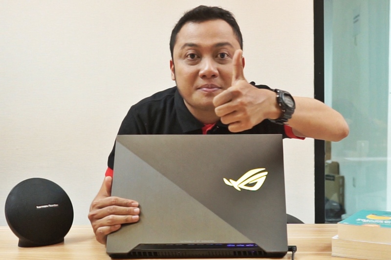 Asus ROG Strix Scar II: laptop gaming sangar