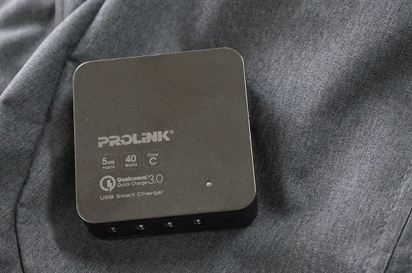 Tidak seperti janji politikus, USB Charger ini memang jujur