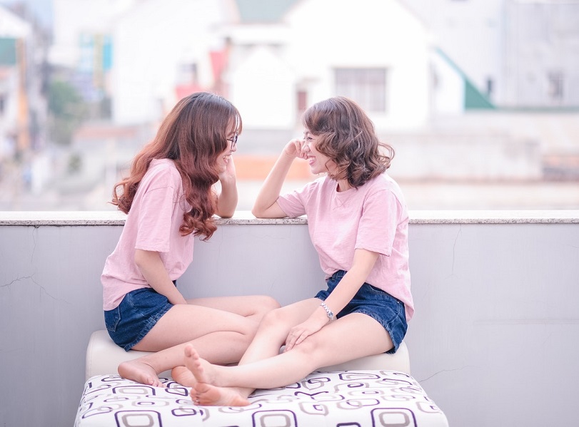 10 Caption Instagram kece untuk para kembar