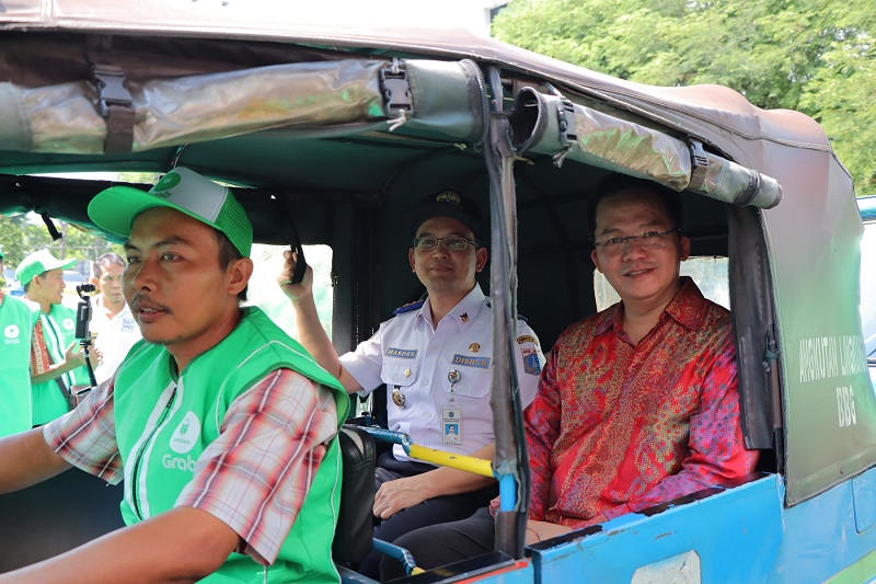 Kini penumpang bisa stop Bajay di Grab