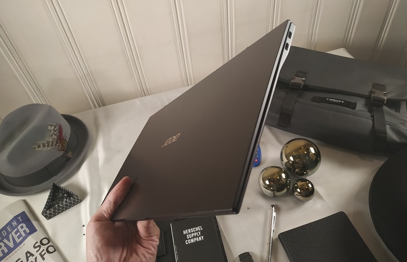 Laptop tertipis di dunia hadir di Indonesia