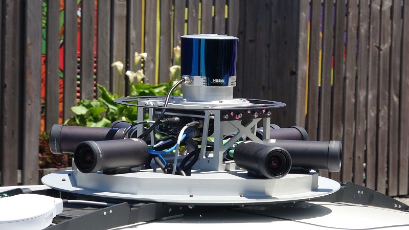 Komponen mobil otonom semakin murah