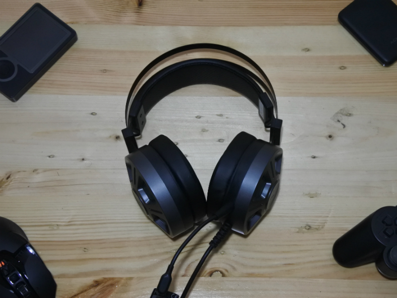 Headset ekonomis dengan efek virtual surround 7.1 yang mewah