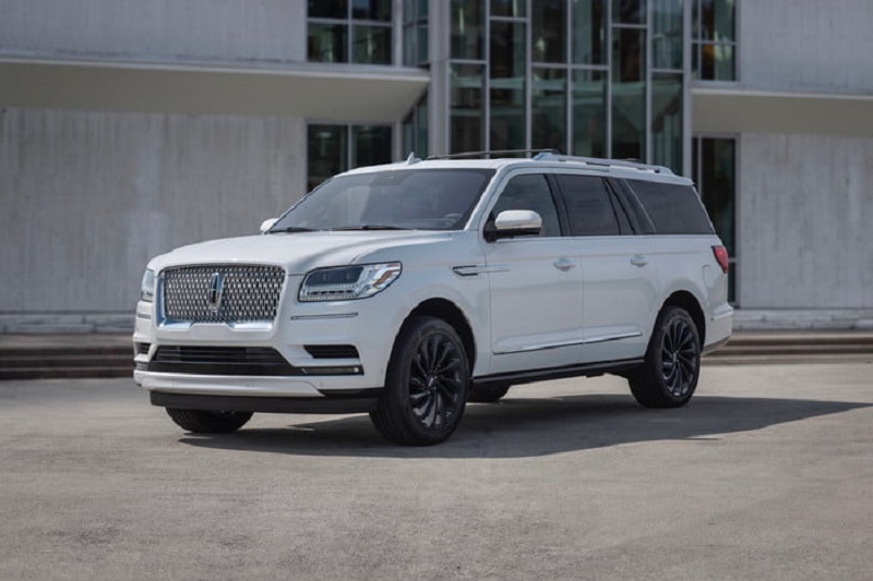 Mobil ini bisa dibuka atau dikunci menggunakan smartphone