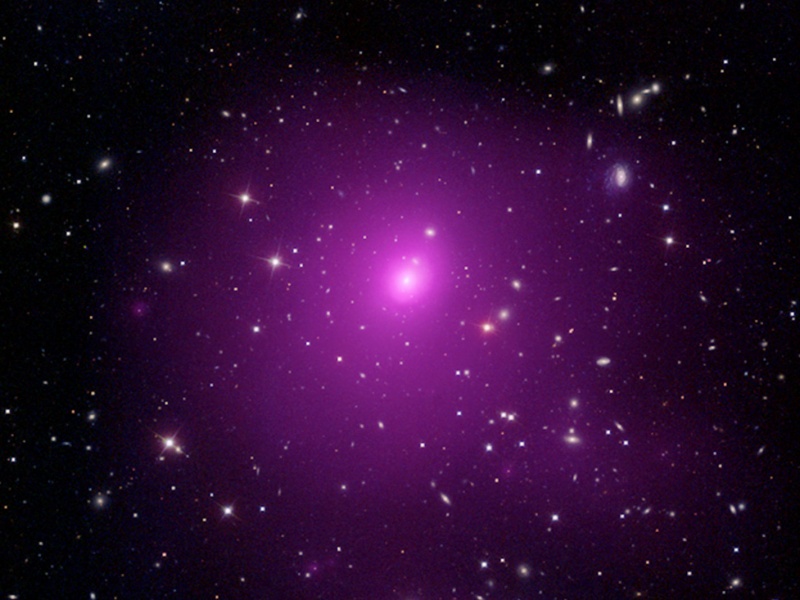 Astronom temukan lubang hitam terbesar di alam semesta