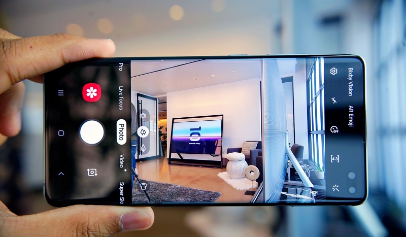 3 fitur andal Galaxy S10 Plus yang cocok buat bikin konten