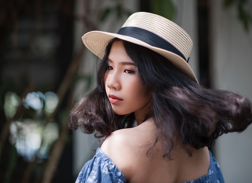 10 Caption Instagram untuk OOTD dengan topi kece mu