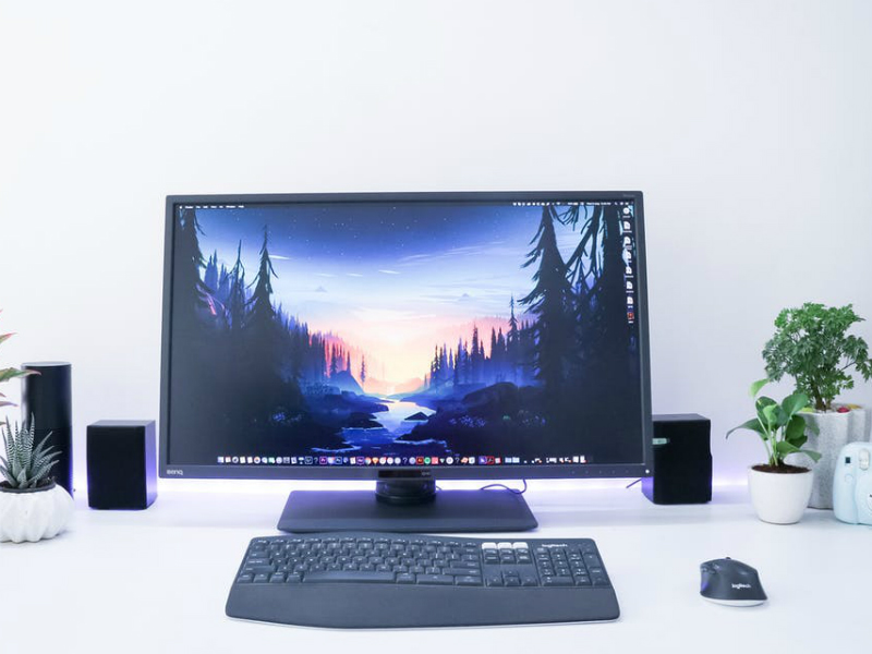 laptop gaming dengan layar 300Hz