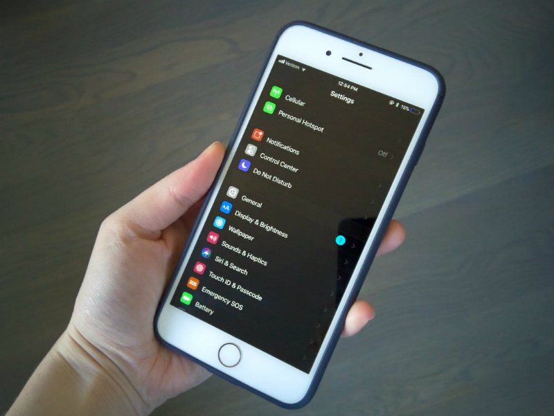 cara mengaktifkan dark mode di iphone