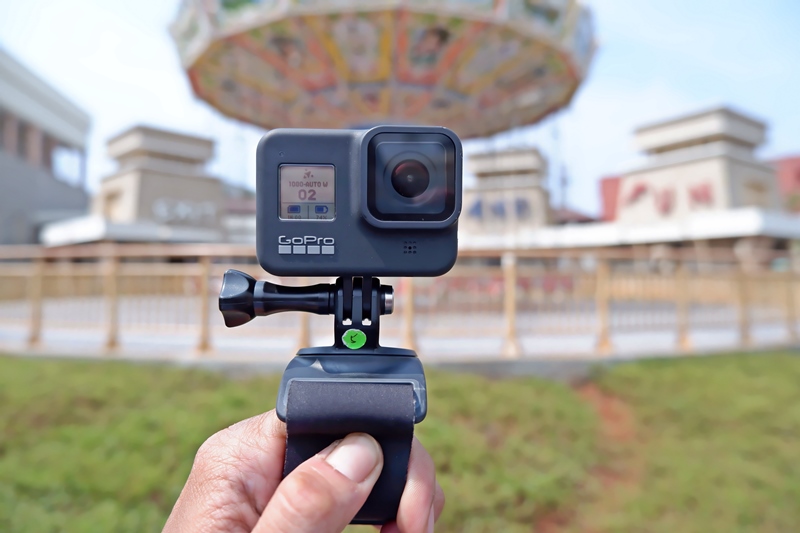 Jajal GoPro Hero 8 Black sambil naik wahana Halilintar Dufan