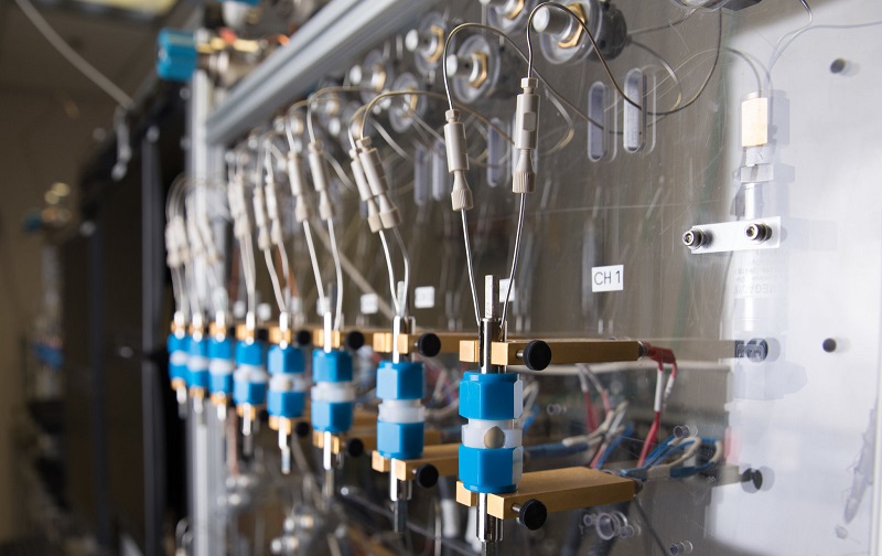 IBM kembangkan baterai hasil ekstrasi air laut