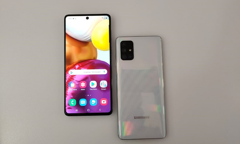 Super AMOLED Plus buat Galaxy A71 lebih ramping