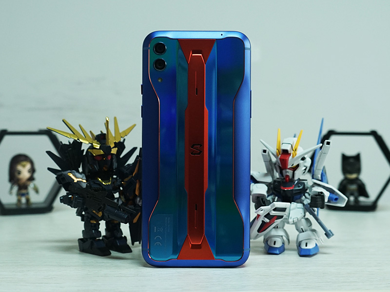 Smartphone flagship vs smartphone gaming, apa bedanya?