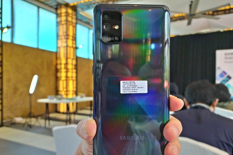 Menjajal Samsung Galaxy A71