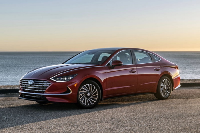 Hyundai Sonata Hybrid dilengkapi sel surya