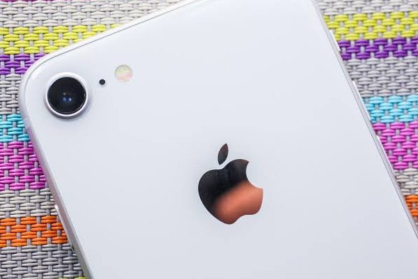 iPhone SE 2 bakal luncur Maret tahun ini