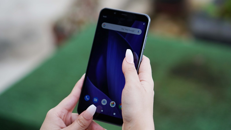 Sharp Aquos V meluncur, ramaikan pasar smartphone Indonesia