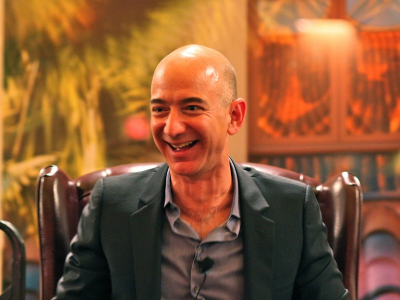 Jeff Bezos siapkan Rp136 triliun untuk tangani global warming