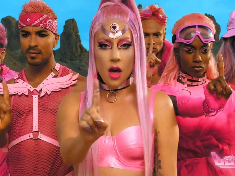 Lady Gaga gunakan iPhone 11 Pro untuk video klip Stupid Love