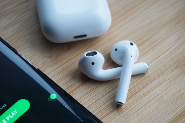 Cara hubungkan AirPods ke smartphone Android