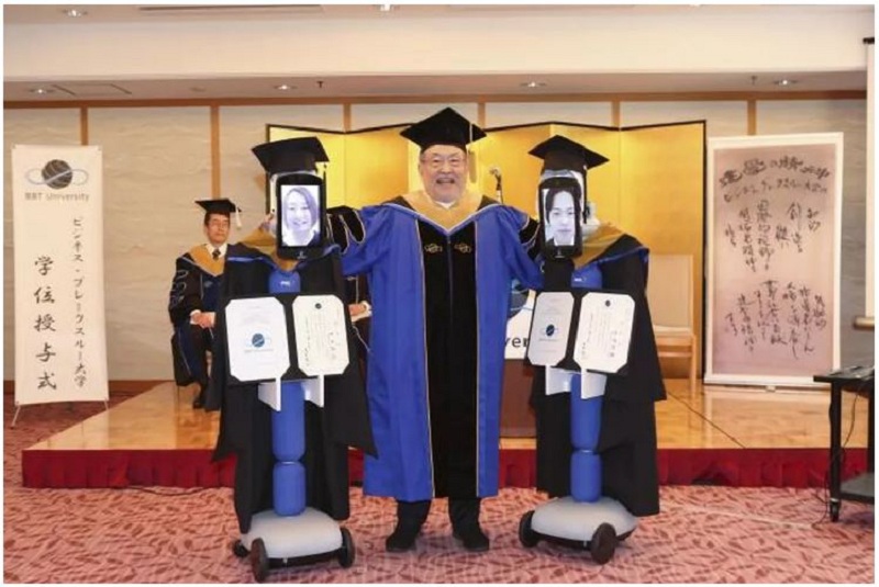 Wisuda di Jepang gunakan robot untuk hindari Covid-19 