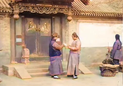 Video rekaman 100 tahun lalu jadi berwarna berkat AI