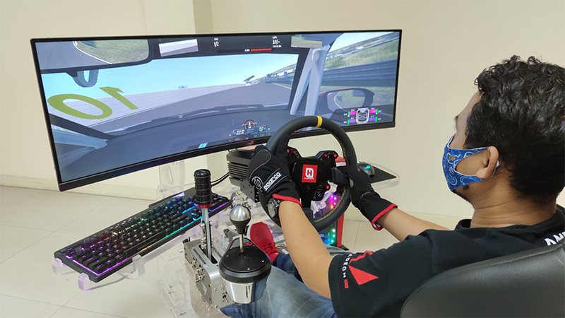 Honda gelar kejuaraan balap virtual pakai simulator
