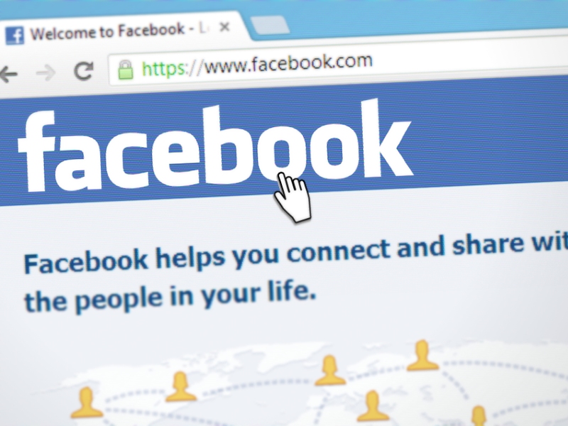 Fitur dark mode segera sambangi Facebook mobile
