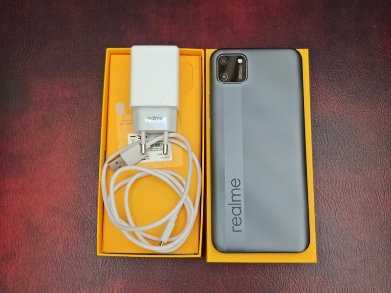 Menjajal realme C11 dengan desain yang bikin kepikiran