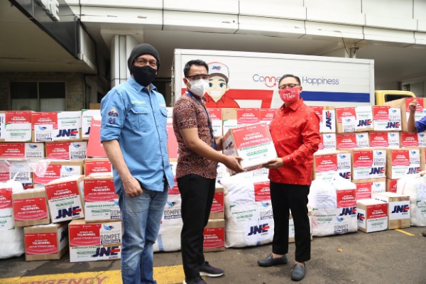 Telkomsel salurkan donasi untuk hadapi pandemi Covid-19