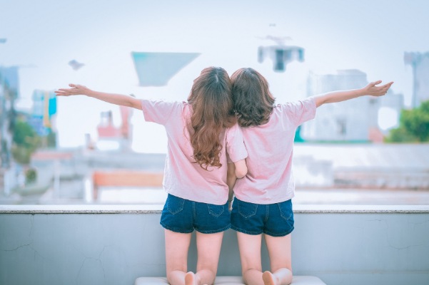 Caption Instagram kece untuk kamu yang kembar