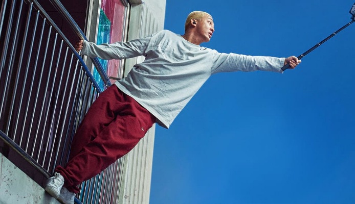 #Alive, film zombie yang kurang greget