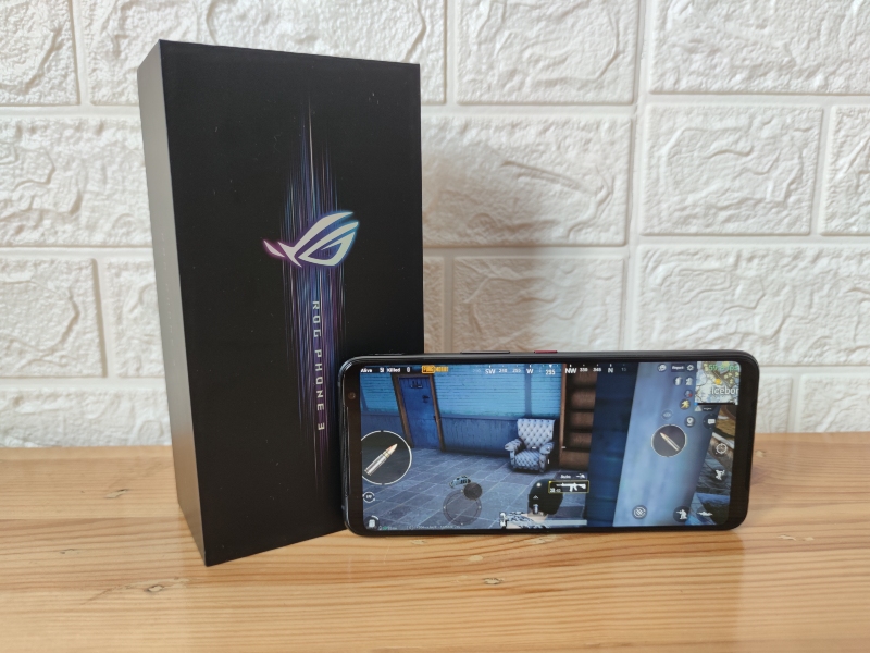 Mencoba layar 144Hz di ROG Phone 3, ngacir abis!