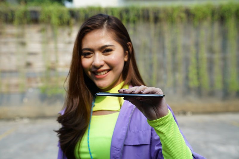 OPPO Reno4 F desain tipis serta kamera dengan dukungan AI