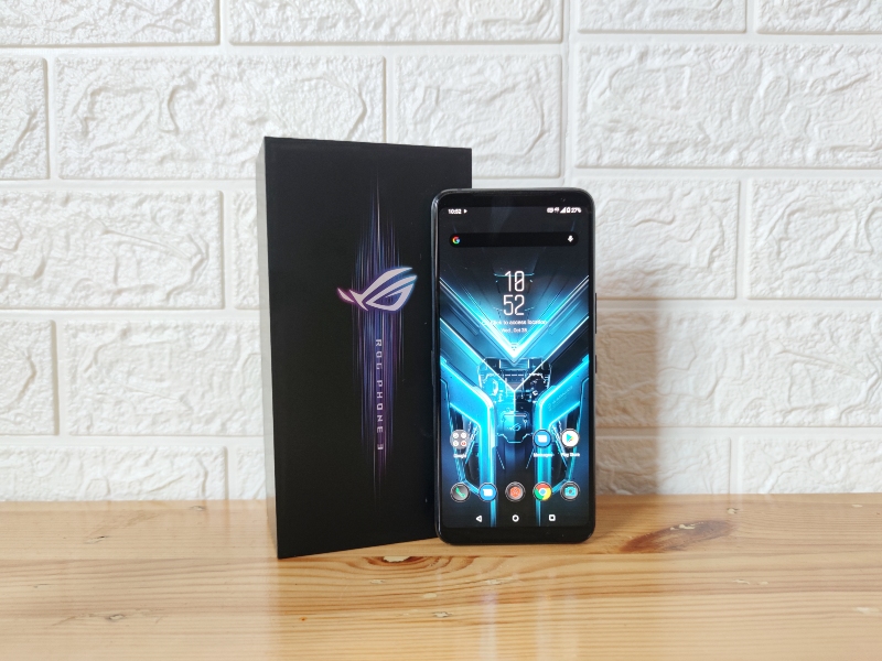 ROG Phone 3, beneran enak dipakai gaming